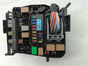 2014-2015 Hyundai Elantra Gt Fusebox Fuse Box Panel Relay Module P/N:91239A5243A 91950-A5712 Fits 2014 2015 OEM Used Auto Parts