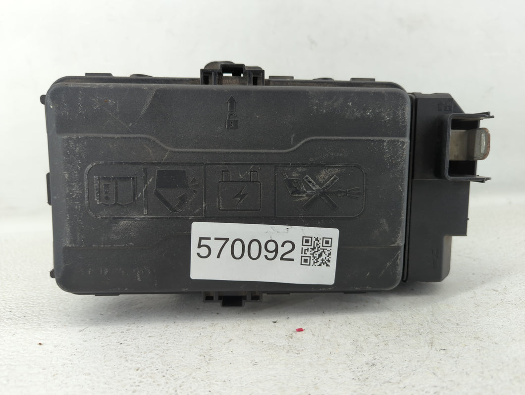 2018-2019 Chevrolet Malibu Fusebox Fuse Box Panel Relay Module P/N:84181107-03 Fits 2018 2019 OEM Used Auto Parts