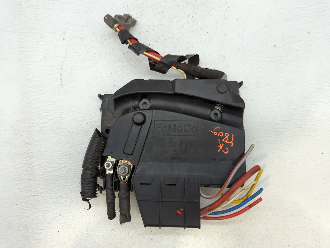 2017 Lincoln Mkc Fusebox Fuse Box Panel Relay Module P/N:DM5T-14K733-AE-2 AV6T-14A067-BC Fits OEM Used Auto Parts