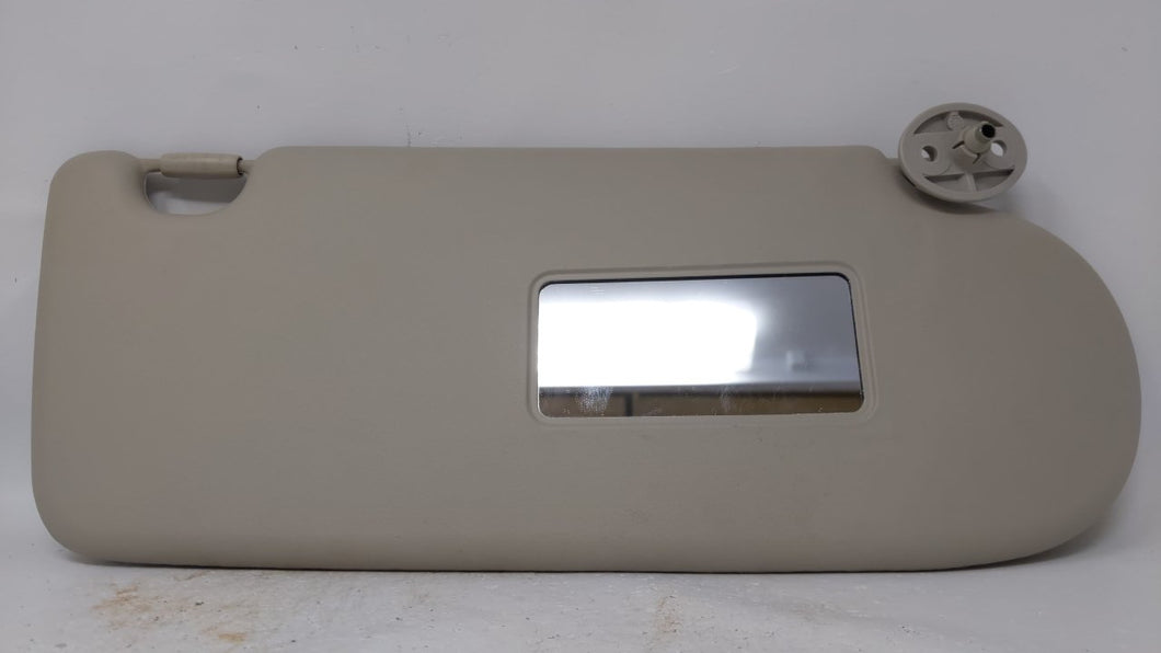 2002 Land Rover Freelander Sun Visor Shade Replacement Passenger Right Mirror Fits OEM Used Auto Parts - Oemusedautoparts1.com