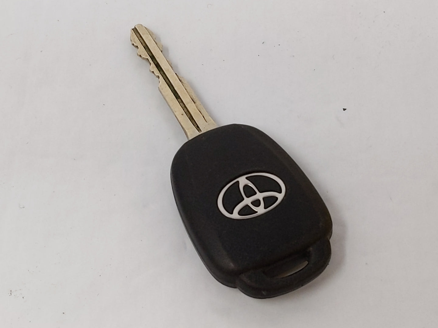 Toyota Tundra Rav4 Keyless Entry Remote Gq4-52t H Chip 3 Buttons - Oemusedautoparts1.com