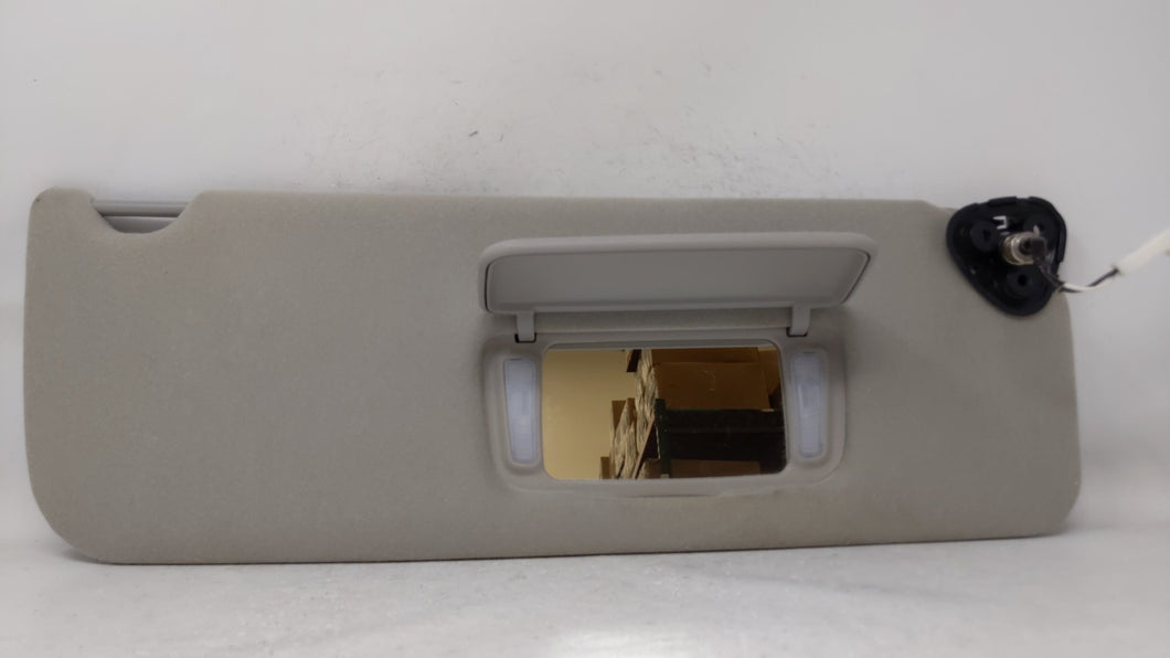 2004 Toyota Sienna Sun Visor Shade Replacement Passenger Right Mirror Fits OEM Used Auto Parts - Oemusedautoparts1.com