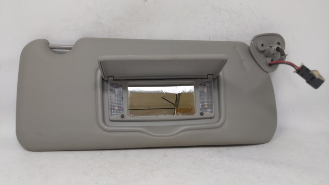 2004 Cadillac Srx Sun Visor Shade Replacement Passenger Right Mirror Fits OEM Used Auto Parts - Oemusedautoparts1.com