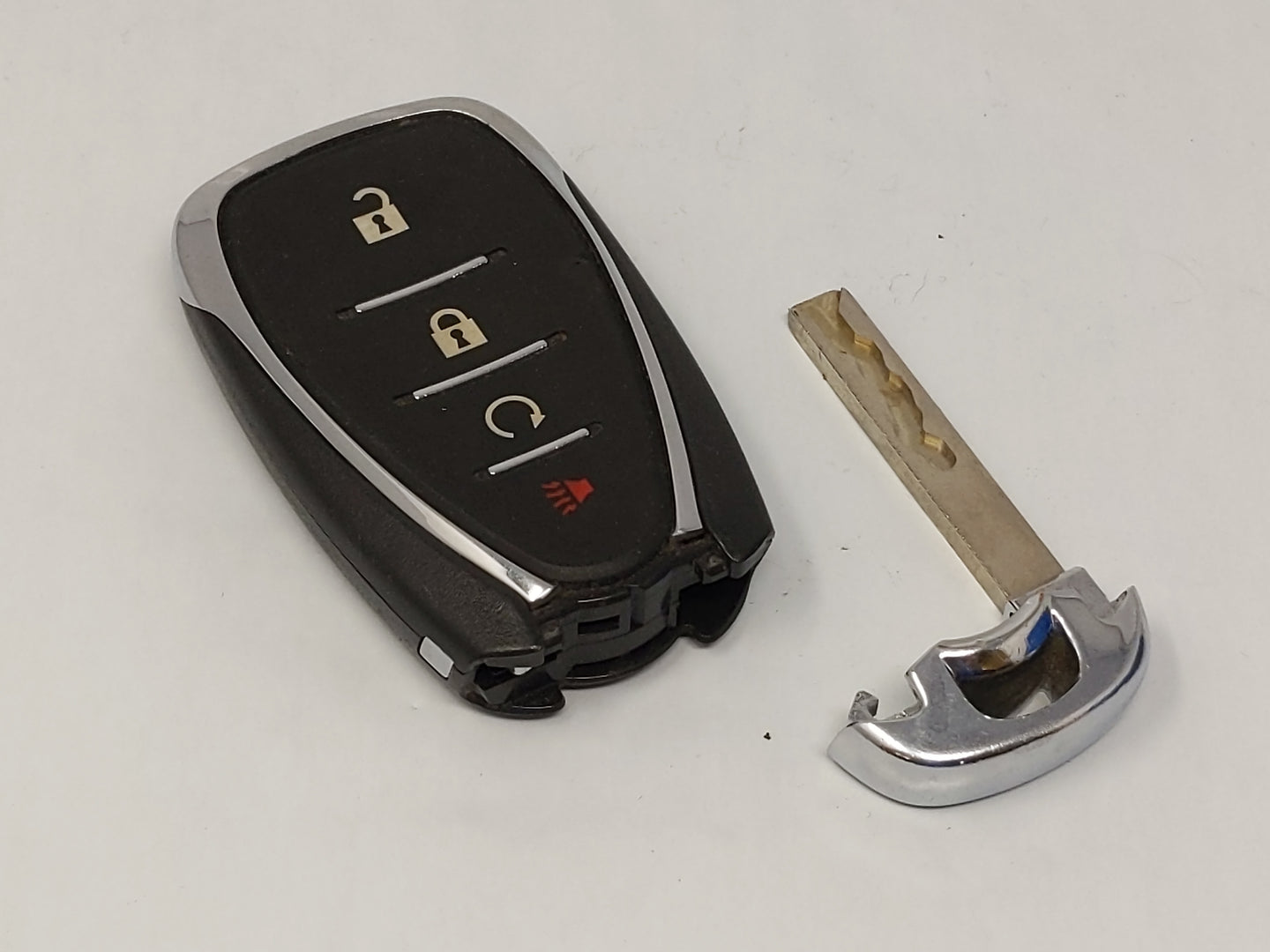 2018-2020 Chevrolet Equinox Keyless Entry Remote Hyq4aa 13508767 4 Buttons - Oemusedautoparts1.com