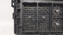 2002 Oldsmobile Bravada Fusebox Fuse Box Panel Relay Module Fits OEM Used Auto Parts - Oemusedautoparts1.com