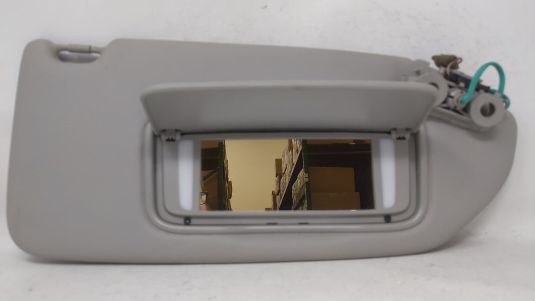 2001 Volvo S60 Sun Visor Shade Replacement Passenger Right Mirror Fits OEM Used Auto Parts - Oemusedautoparts1.com