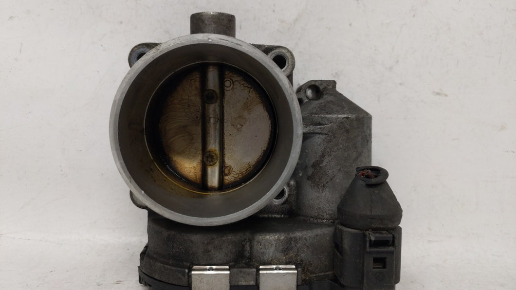 1999-2005 Volkswagen Passat Throttle Body P/N:06B 133 062 M Fits 1999 2000 2001 2002 2003 2004 2005 2006 OEM Used Auto Parts - Oemusedautoparts1.com