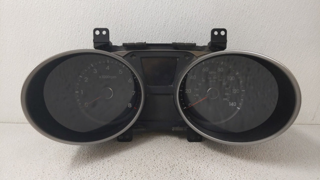 2010-2013 Hyundai Tucson Instrument Cluster Speedometer Gauges P/N:94001-2S580 Fits 2010 2011 2012 2013 OEM Used Auto Parts - Oemusedautoparts1.com