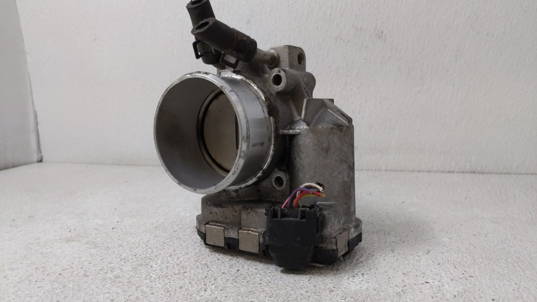 2011-2014 Hyundai Sonata Throttle Body P/N:35100-2G710 Fits 2011 2012 2013 2014 2015 2016 OEM Used Auto Parts - Oemusedautoparts1.com