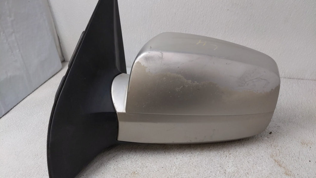 2003-2009 Kia Sorento Side Mirror Replacement Driver Left View Door Mirror P/N:E11015753 Fits 2003 2004 2005 2006 2007 2008 2009 OEM Used Auto Parts - Oemusedautoparts1.com